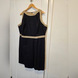 Tahari Woman sleeveless sheath dress